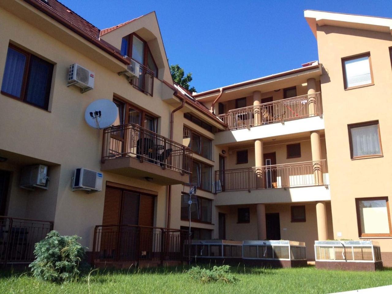 My Home Apartman Hajduszoboszlo Bagian luar foto