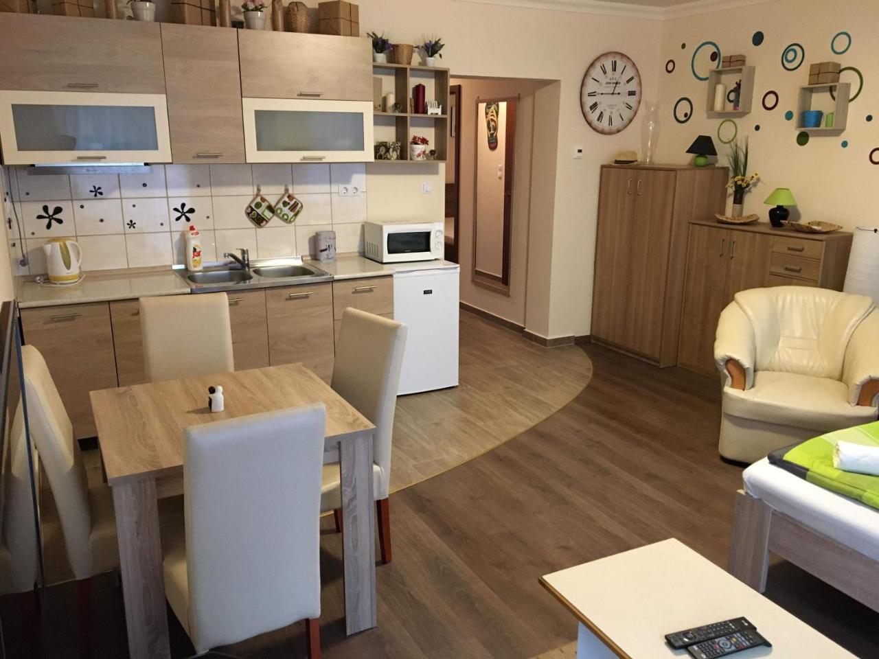 My Home Apartman Hajduszoboszlo Bagian luar foto